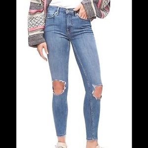 Free People Busted Knee ripped skinny jeans